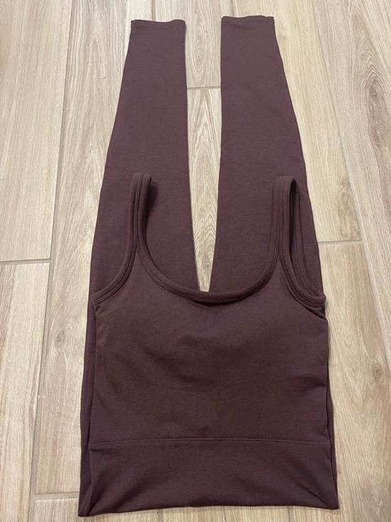 Vuori Pants - Vuori Halo Essential Jumpsuit Mahogany Heather Sz XS VW4022